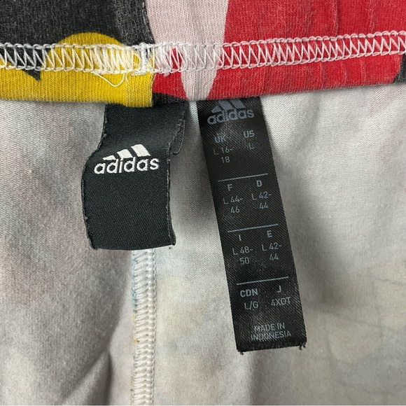 Pre-loved women’s Adidas SPW EgleGFX Shorts, Size L - Picture 3 of 7